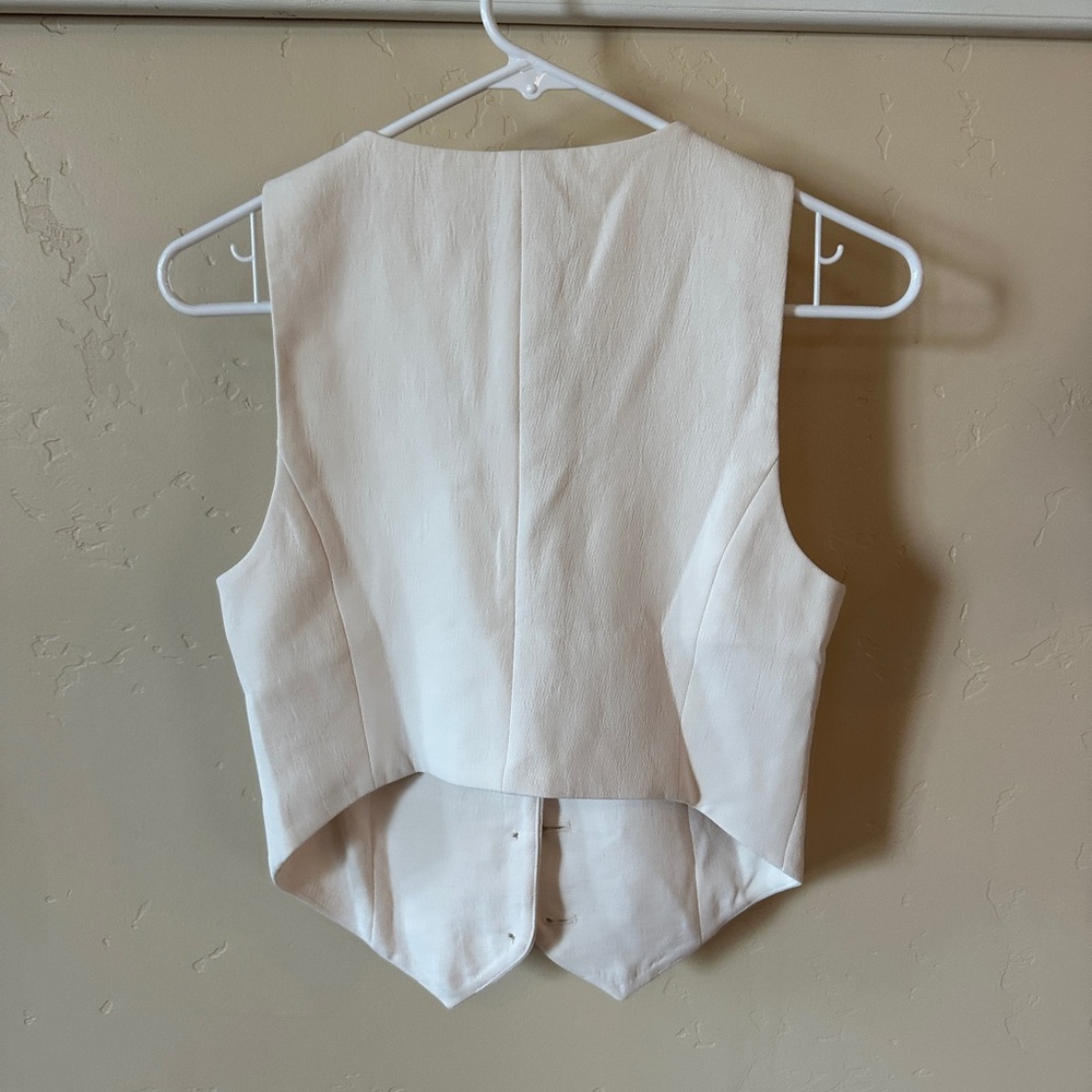 Aritzia Pacino Vest - Crepette White - Picture 7 of 7